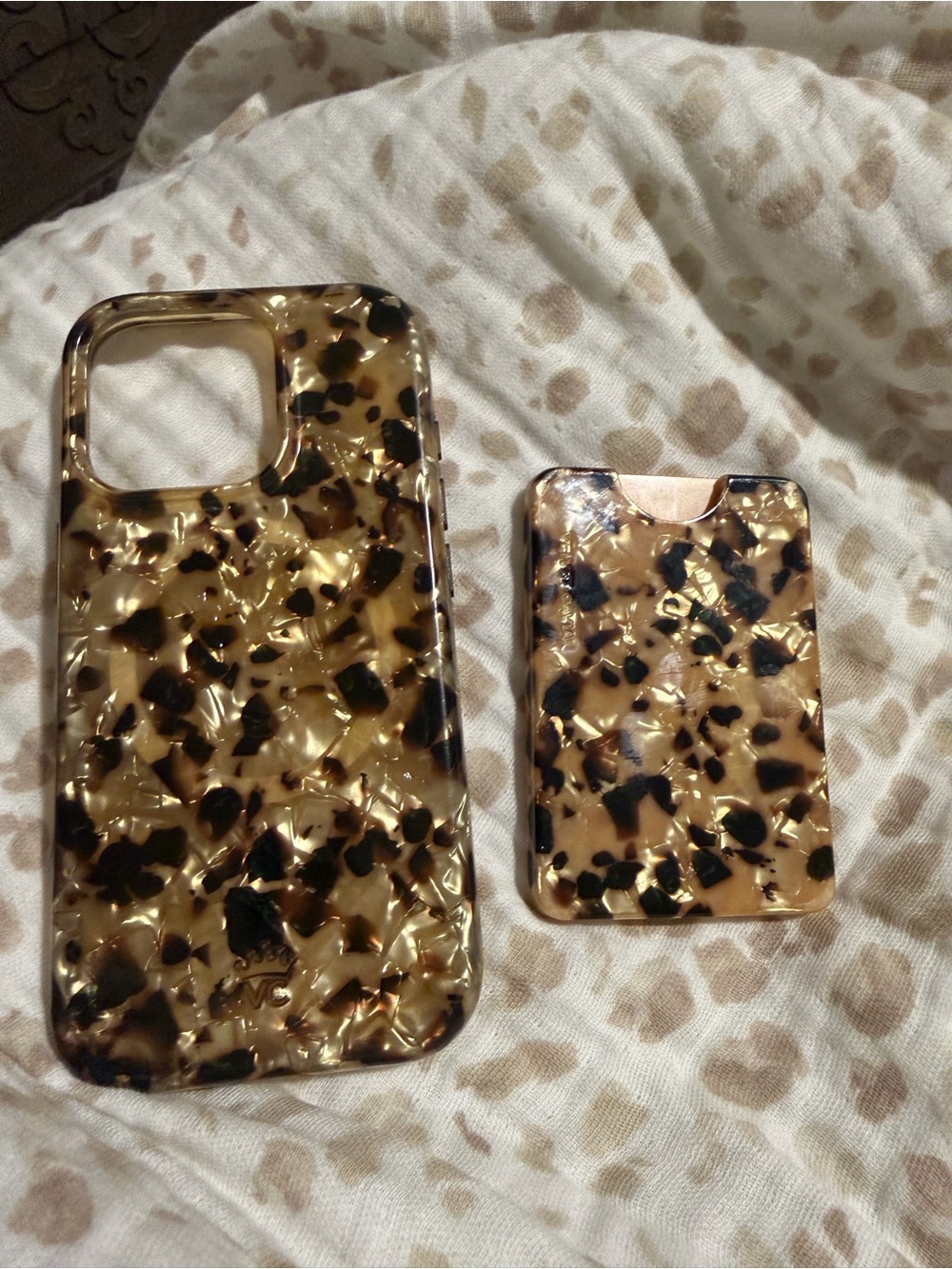 Velvet Caviar Tortoiseshell Glossy Phone Case and Card Holder - Brown & Black